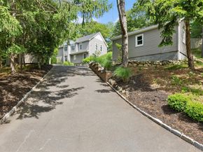 79 Oakside Road, Smithtown NY 11787