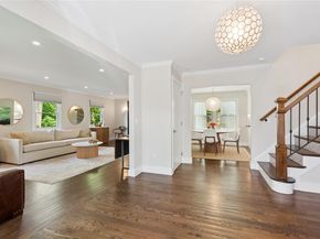 79 Oakside Road, Smithtown NY 11787