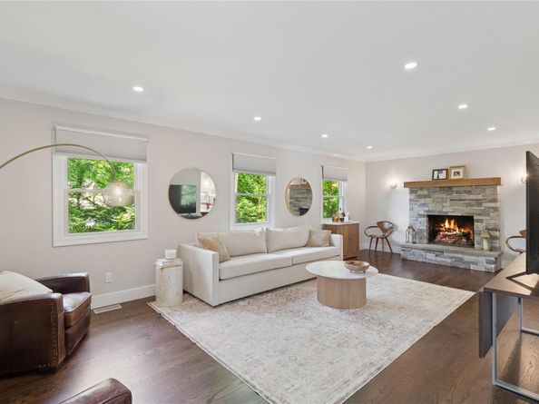 79 Oakside Road, Smithtown NY 11787