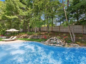 79 Oakside Road, Smithtown NY 11787