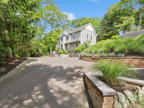 79 Oakside Road, Smithtown NY 11787