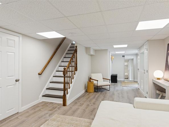 79 Oakside Road, Smithtown NY 11787