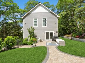 79 Oakside Road, Smithtown NY 11787