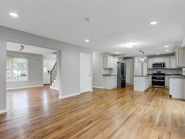 27 Inwood Avenue, Selden NY 11784