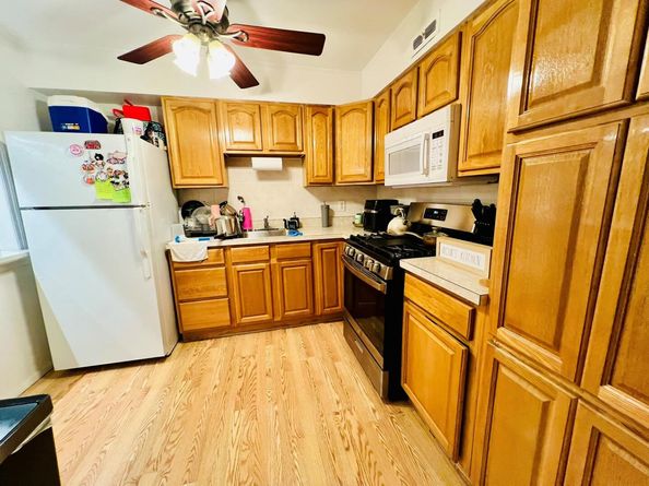 5-41 117 Street, College Point NY 11356