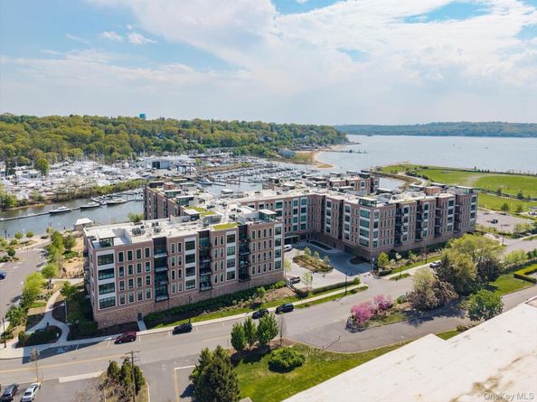 100 Garvies Point Road 1042, Glen Cove NY 11542