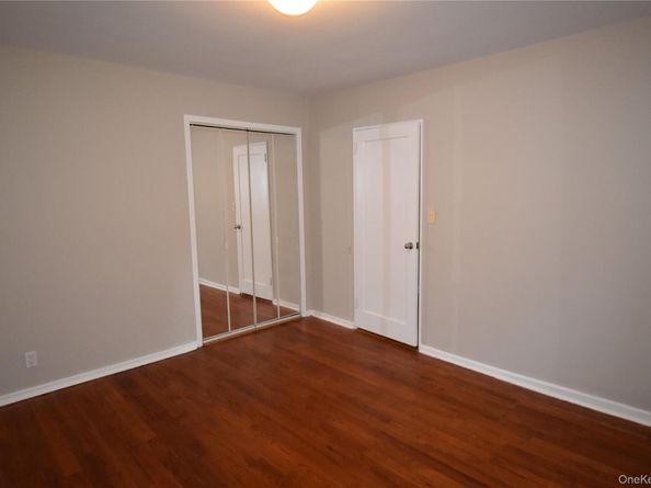23 West Mill Drive 9A, Great Neck NY 11021