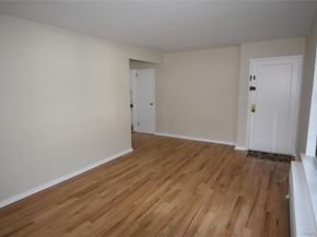 23 West Mill Drive 9A, Great Neck NY 11021