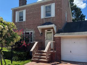 111-54 178th Place, Addisleigh Park NY 11433