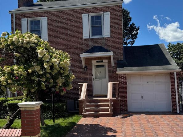 111-54 178th Place, Addisleigh Park NY 11433