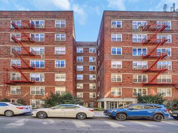 3176 Decatur Avenue
