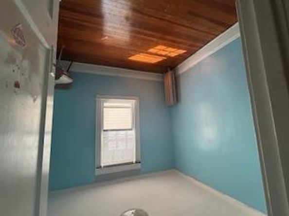 62-53 80 Road, Glendale NY 11385