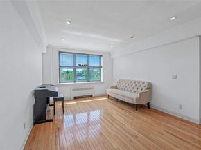 15 Canterbury Road C23, Great Neck NY 11021