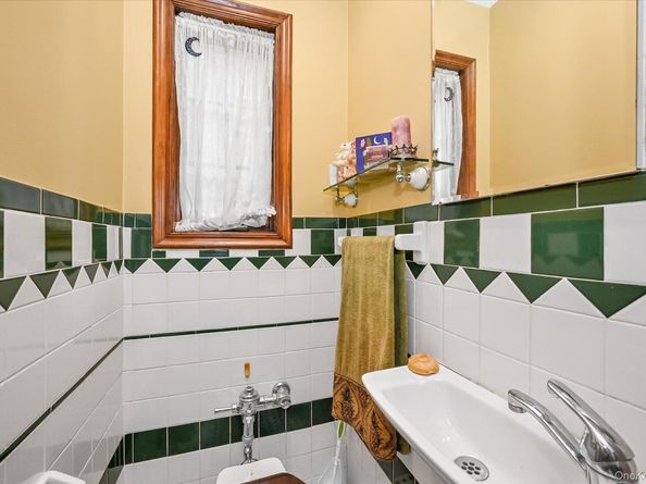 33-64 190th Street, Flushing NY 11358