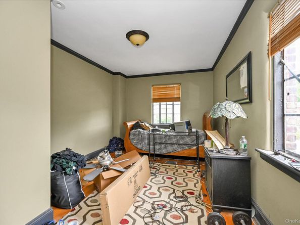 33-64 190th Street, Flushing NY 11358