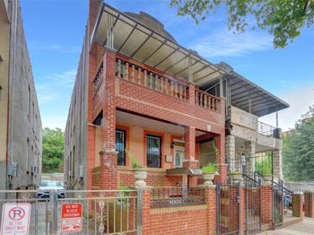 31 Tapscott Street