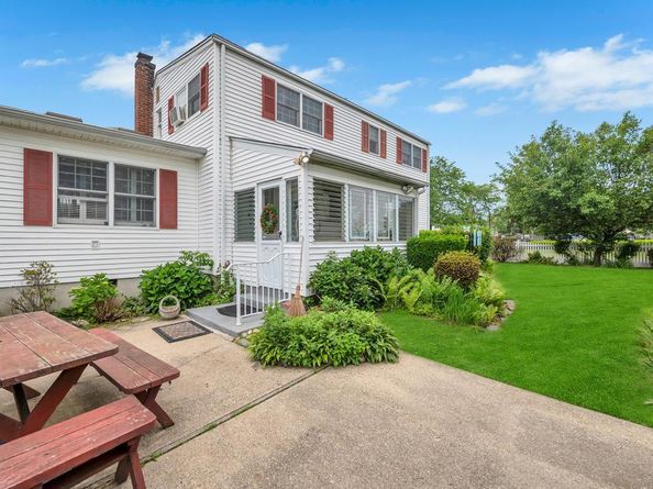 25 Hawthorne Avenue, Central Islip NY 11722