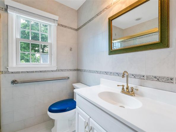 25 Hawthorne Avenue, Central Islip NY 11722