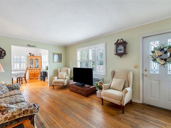 25 Hawthorne Avenue, Central Islip NY 11722