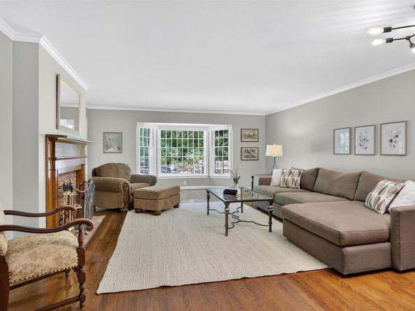 353 Split Rock Road, Syosset NY 11791