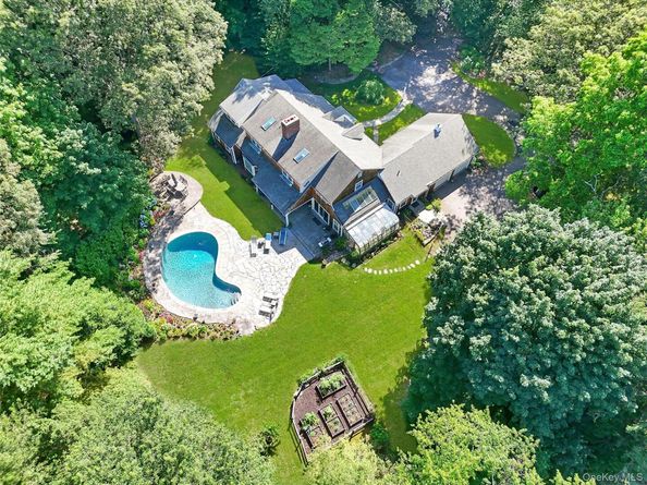 353 Split Rock Road, Syosset NY 11791
