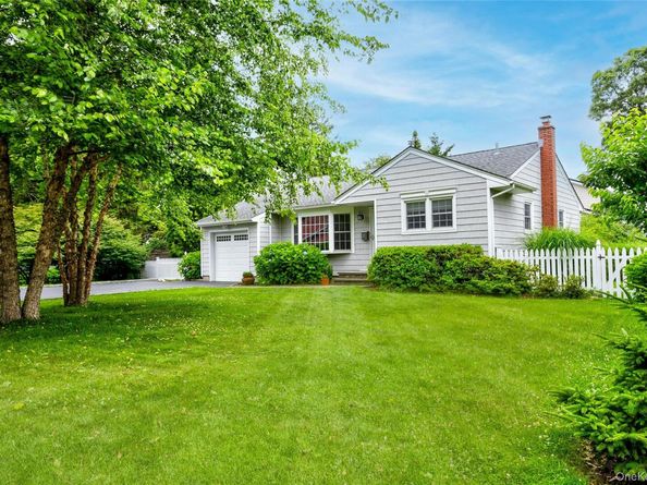 287 4th Avenue, Saint James NY 11780