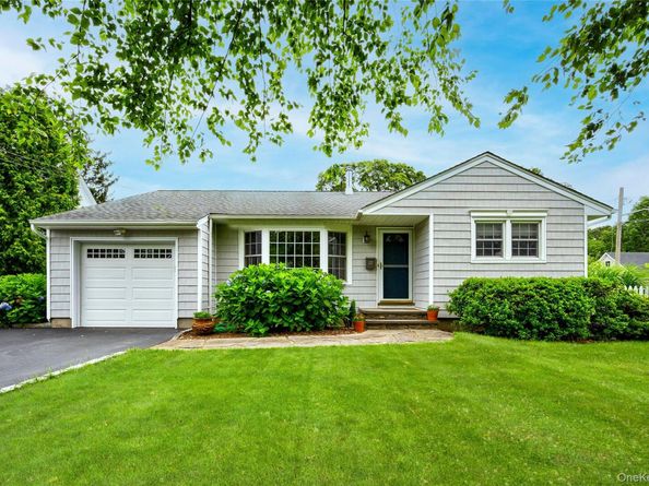287 4th Avenue, Saint James NY 11780
