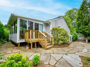 287 4th Avenue, Saint James NY 11780