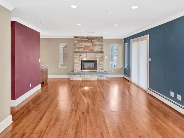 220 Lee Place, Bellmore NY 11710
