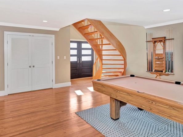 220 Lee Place, Bellmore NY 11710