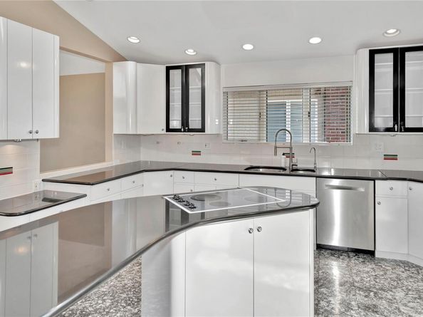 220 Lee Place, Bellmore NY 11710