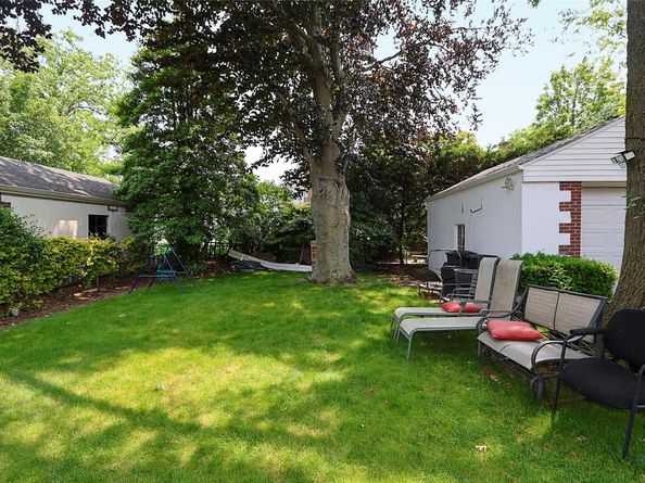 33 Cherry Lane, Carle Place NY 11514