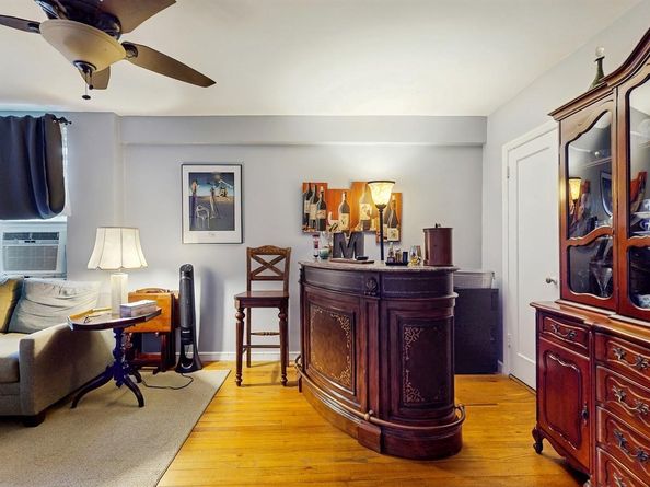 755 Bronx River Road 6C, Bronxville NY 10708