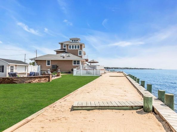 42 Browns River Road 3, Bayport NY 11705