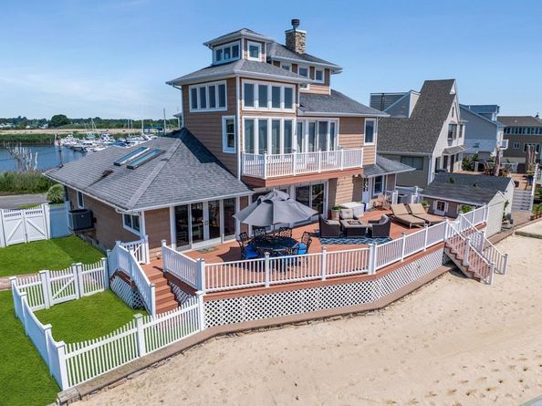 42 Browns River Road 3, Bayport NY 11705