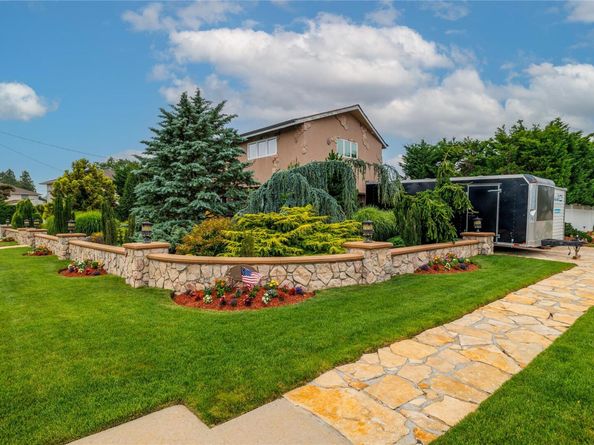 1 Willa Way, Massapequa NY 11758