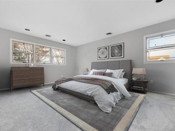 8 Beach Manor Court, West Islip NY 11795