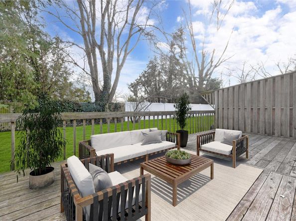 8 Beach Manor Court, West Islip NY 11795