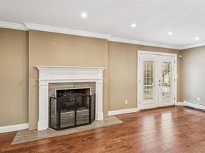20 Sagamore Way S, Jericho NY 11753