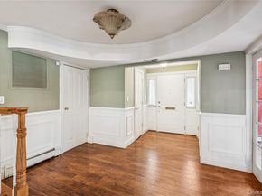 20 Sagamore Way S, Jericho NY 11753