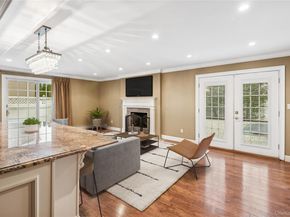 20 Sagamore Way S, Jericho NY 11753