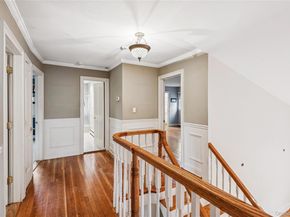 20 Sagamore Way S, Jericho NY 11753