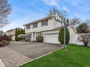 20 Sagamore Way S, Jericho NY 11753