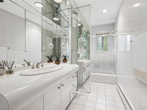 20 Sagamore Way S, Jericho NY 11753