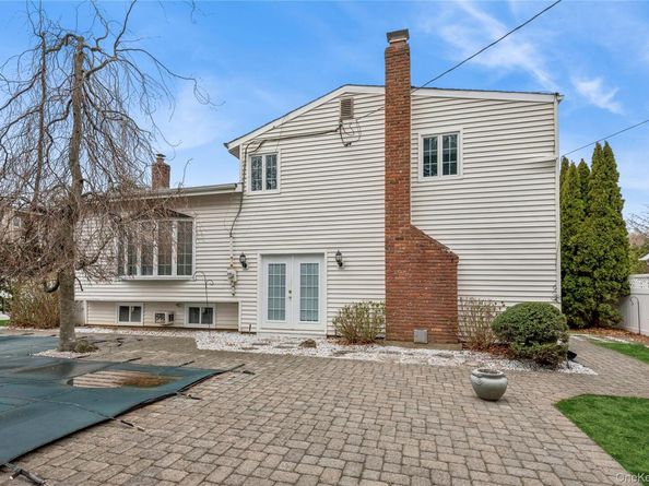 20 Sagamore Way S, Jericho NY 11753