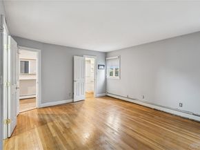 20 Sagamore Way S, Jericho NY 11753