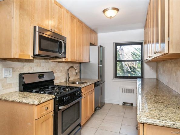 50 White Oak Street 3G, New Rochelle NY 10801