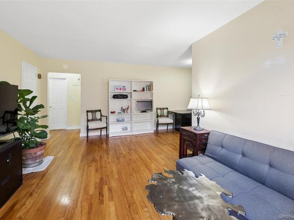 196-30 67th Avenue 1, Fresh Meadows NY 11365