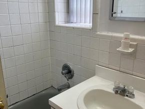 4727 Little Neck Parkway 4G, Little Neck NY 11362
