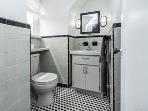 81 Huntington Road, Garden City NY 11530